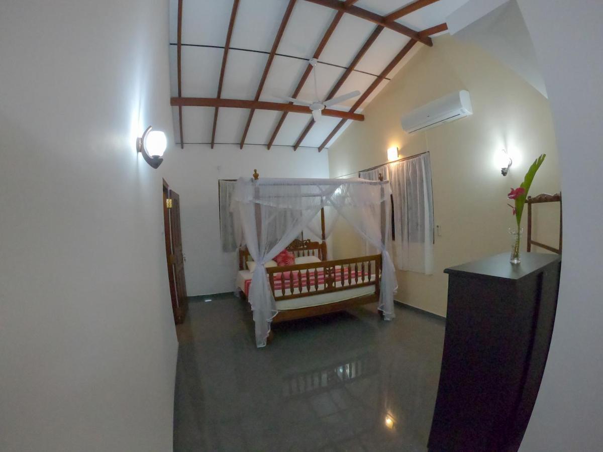 Villa Girilena Hikkaduwa Ngoại thất bức ảnh
