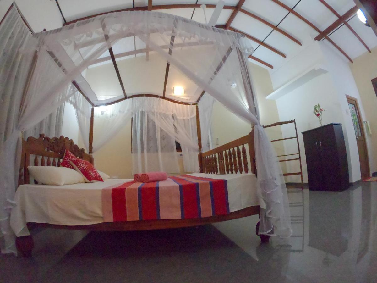 Villa Girilena Hikkaduwa Ngoại thất bức ảnh