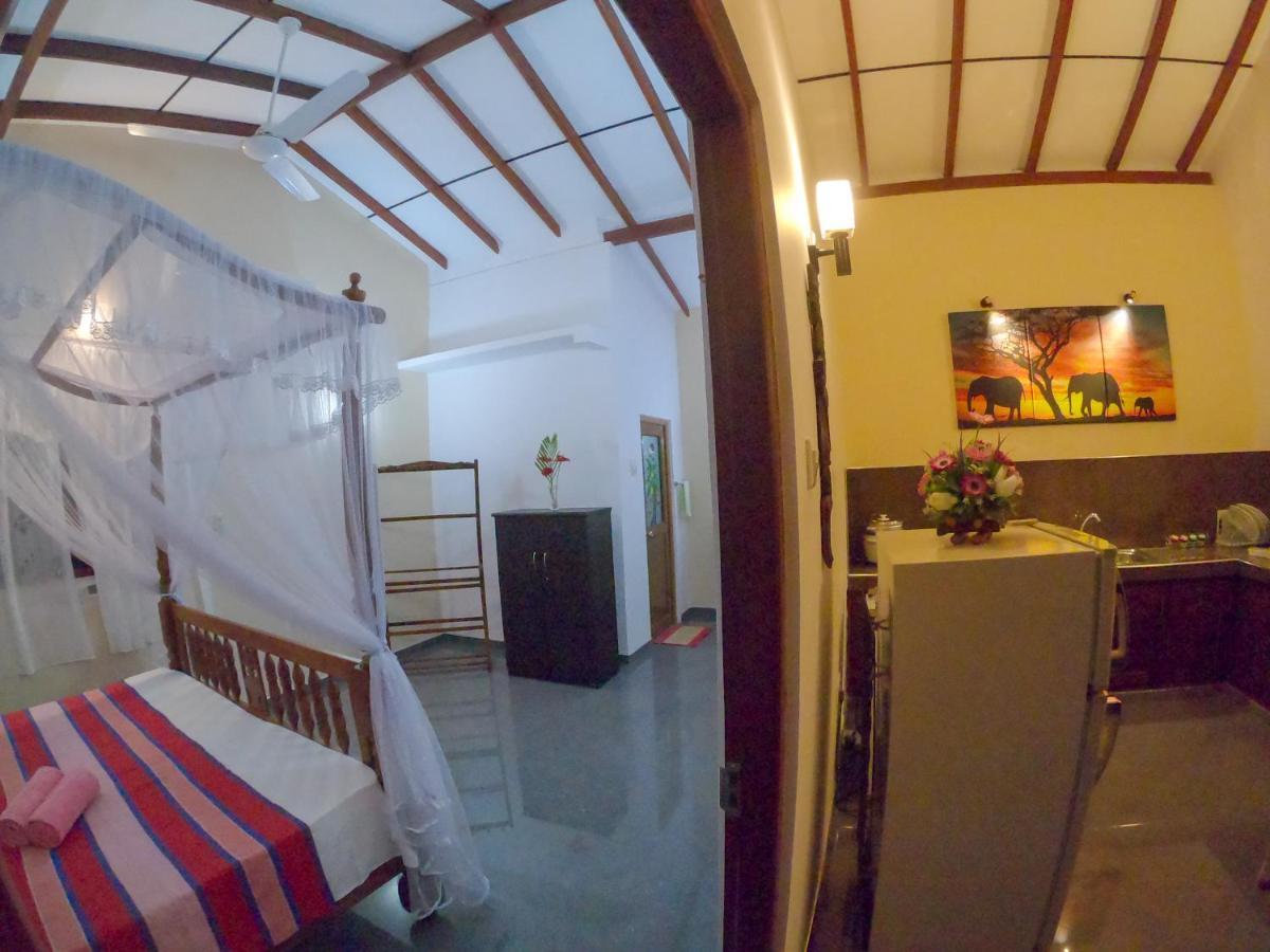 Villa Girilena Hikkaduwa Ngoại thất bức ảnh